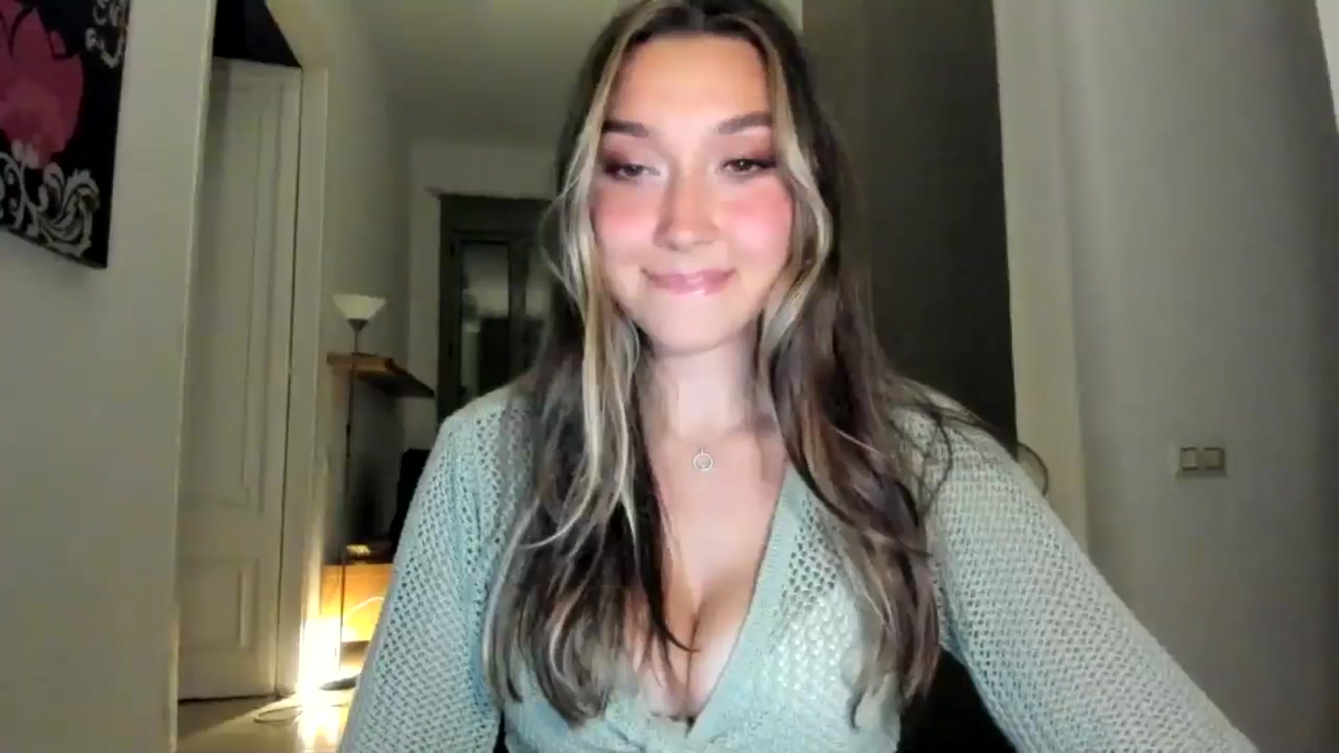 Gallery image thumbnail from LuckyHoneyyy's myfreecams stream on, 03/14/2026, 02:27 image 5 of 20