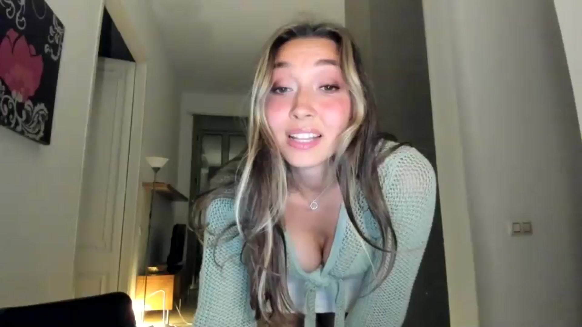 Gallery image thumbnail from LuckyHoneyyy's myfreecams stream on, 03/14/2026, 02:27 image 8 of 20