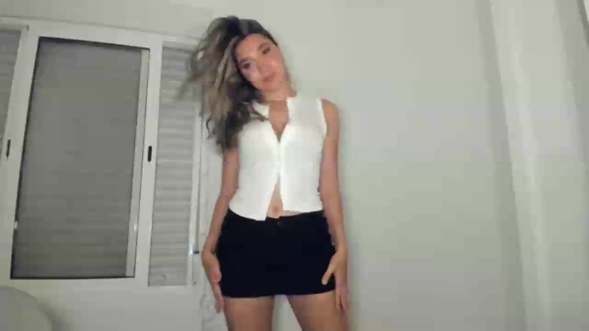 Gallery image thumbnail from LuckyHoneyyy's myfreecams stream on, 06/01/2026, 02:03 image 1 of 20
