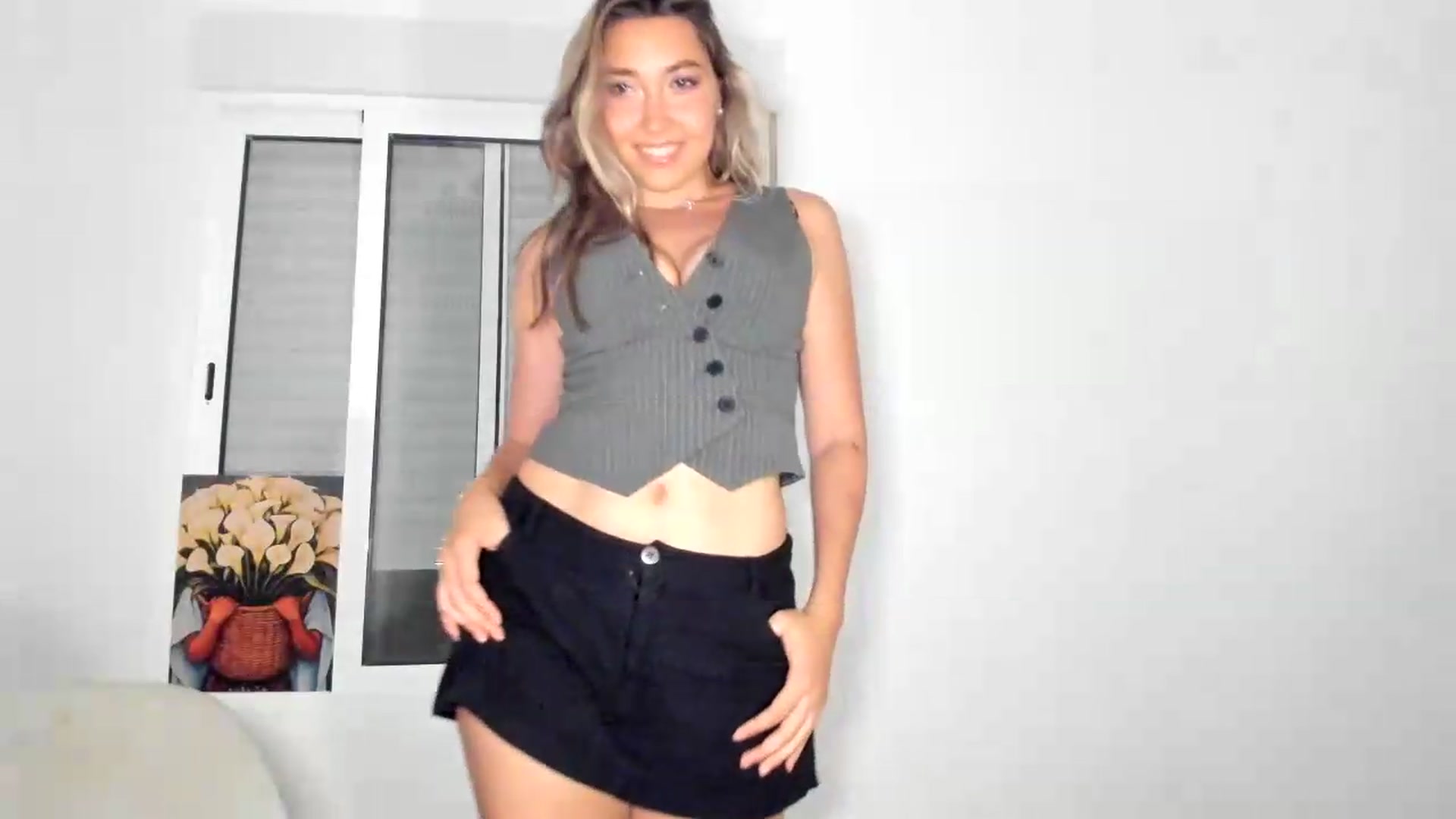 Gallery image thumbnail from LuckyHoneyyy's myfreecams stream on, 07/30/2026, 01:29 image 15 of 20