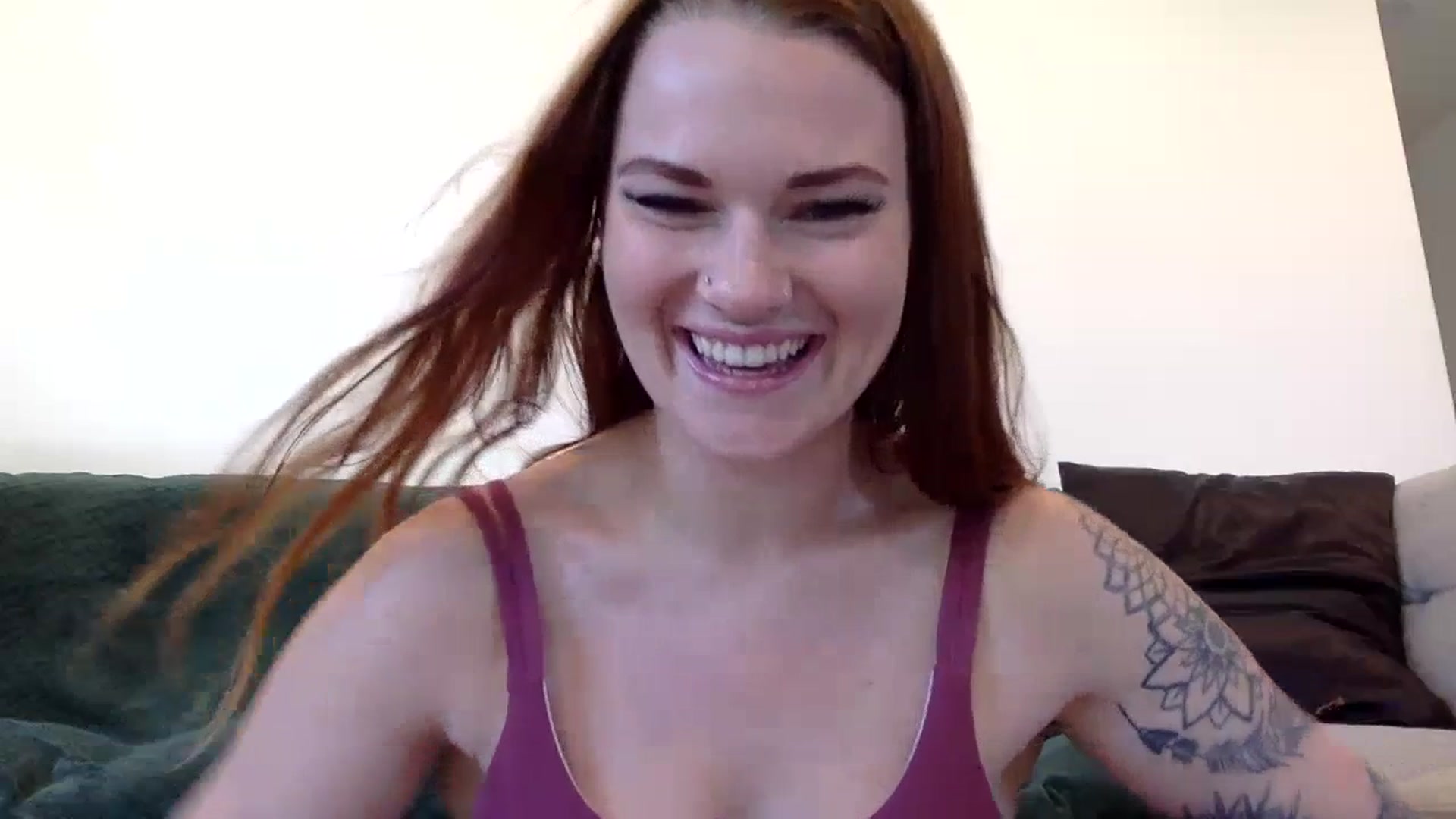 Gallery image thumbnail from LuckyLennox's myfreecams stream on, 07/09/2023, 23:03 image 4 of 20