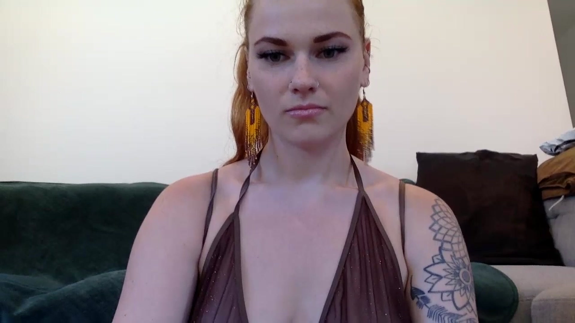 Gallery image thumbnail from LuckyLennox's myfreecams stream on, 07/12/2023, 01:06 image 4 of 20