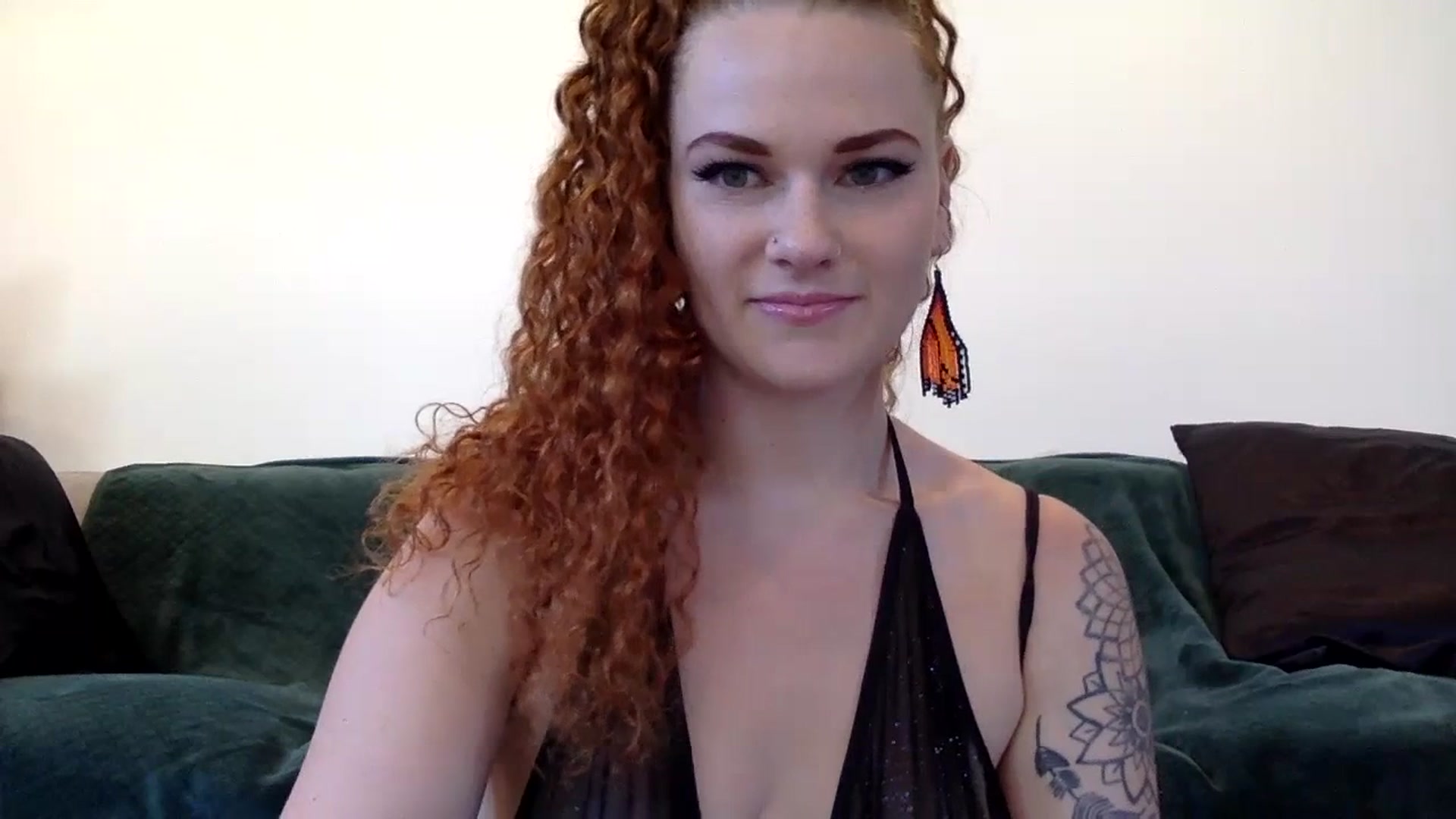 Gallery image thumbnail from LuckyLennox's myfreecams stream on, 07/12/2023, 23:11 image 6 of 20