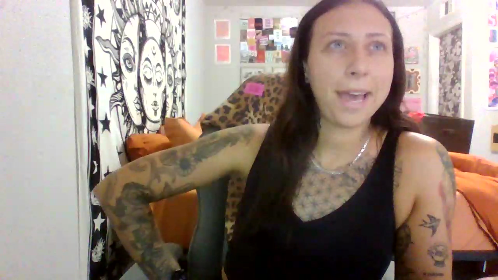Gallery image thumbnail from LuckyLucy's myfreecams stream on, 05/31/2026, 18:07 image 11 of 20