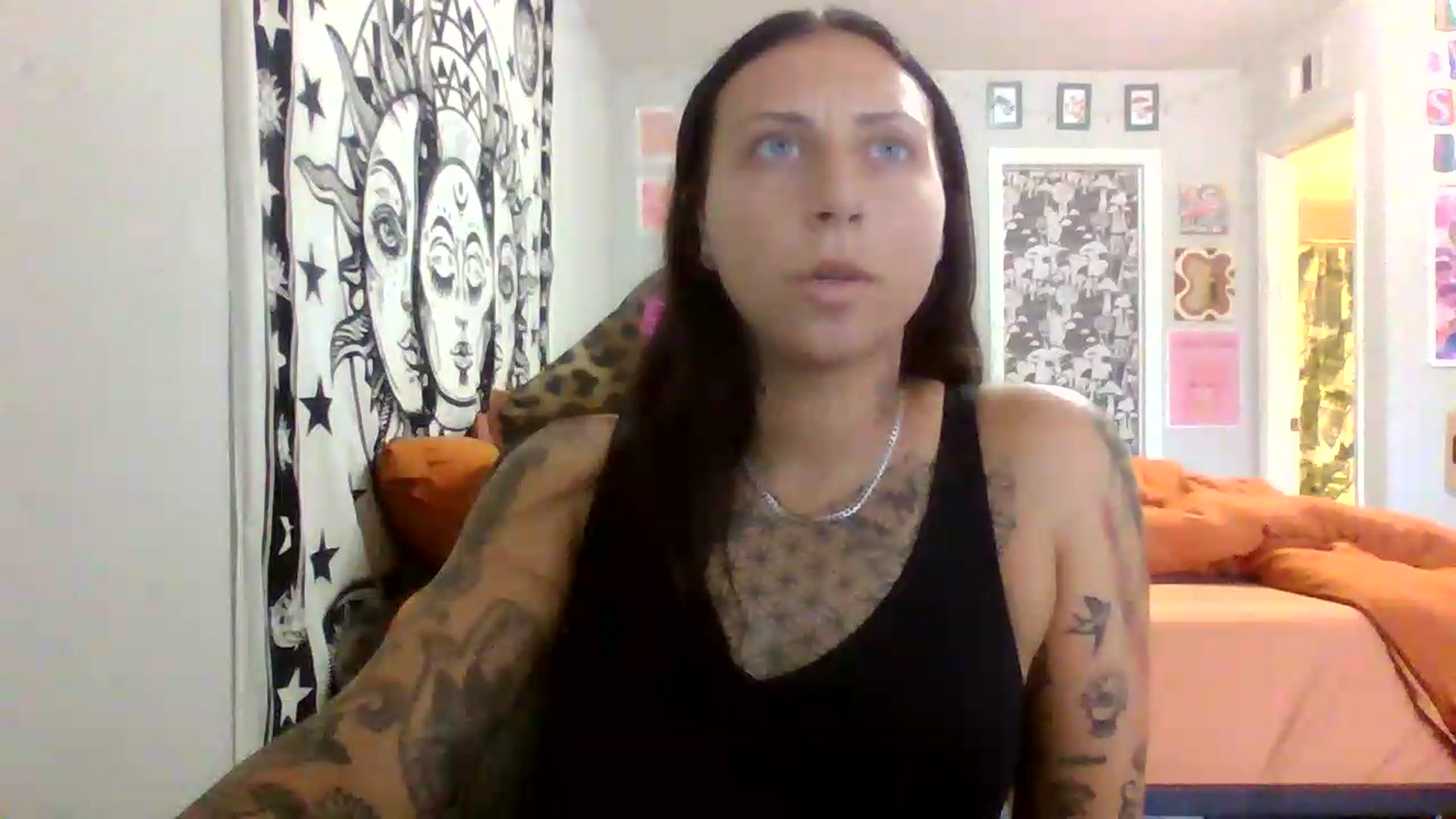 Gallery image thumbnail from LuckyLucy's myfreecams stream on, 05/31/2026, 19:57 image 16 of 20