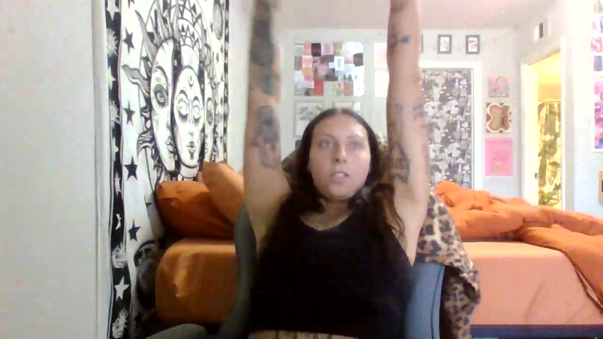 Gallery image thumbnail from LuckyLucy's myfreecams stream on, 05/31/2026, 19:57 image 10 of 20
