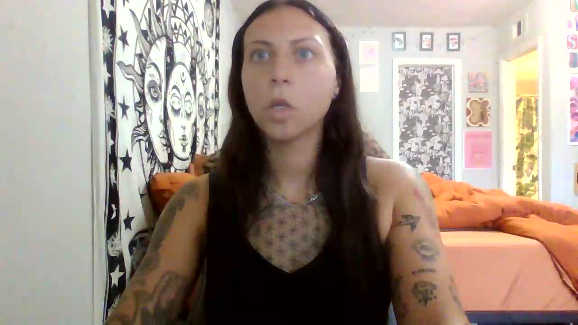 Gallery image thumbnail from LuckyLucy's myfreecams stream on, 05/31/2026, 19:57 image 15 of 20
