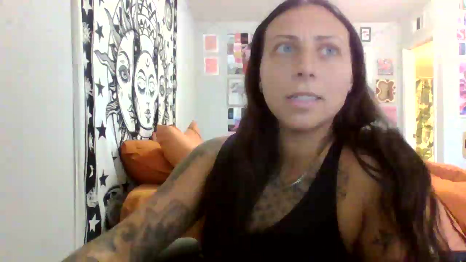 Gallery image thumbnail from LuckyLucy's myfreecams stream on, 05/31/2026, 19:57 image 8 of 20