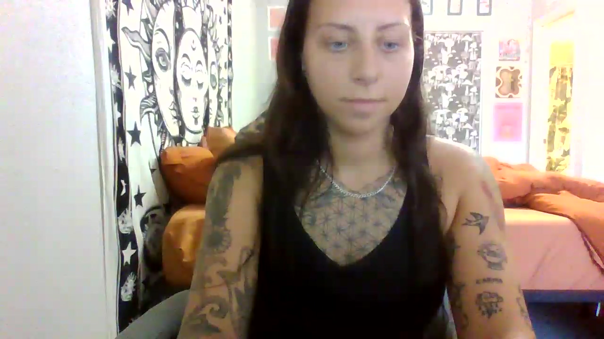 Gallery image thumbnail from LuckyLucy's myfreecams stream on, 05/31/2026, 20:23 image 14 of 20