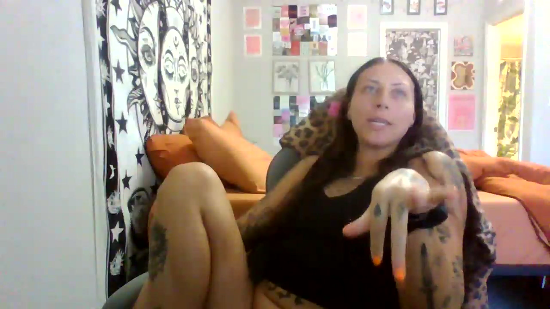 Gallery image thumbnail from LuckyLucy's myfreecams stream on, 05/31/2026, 20:23 image 17 of 20