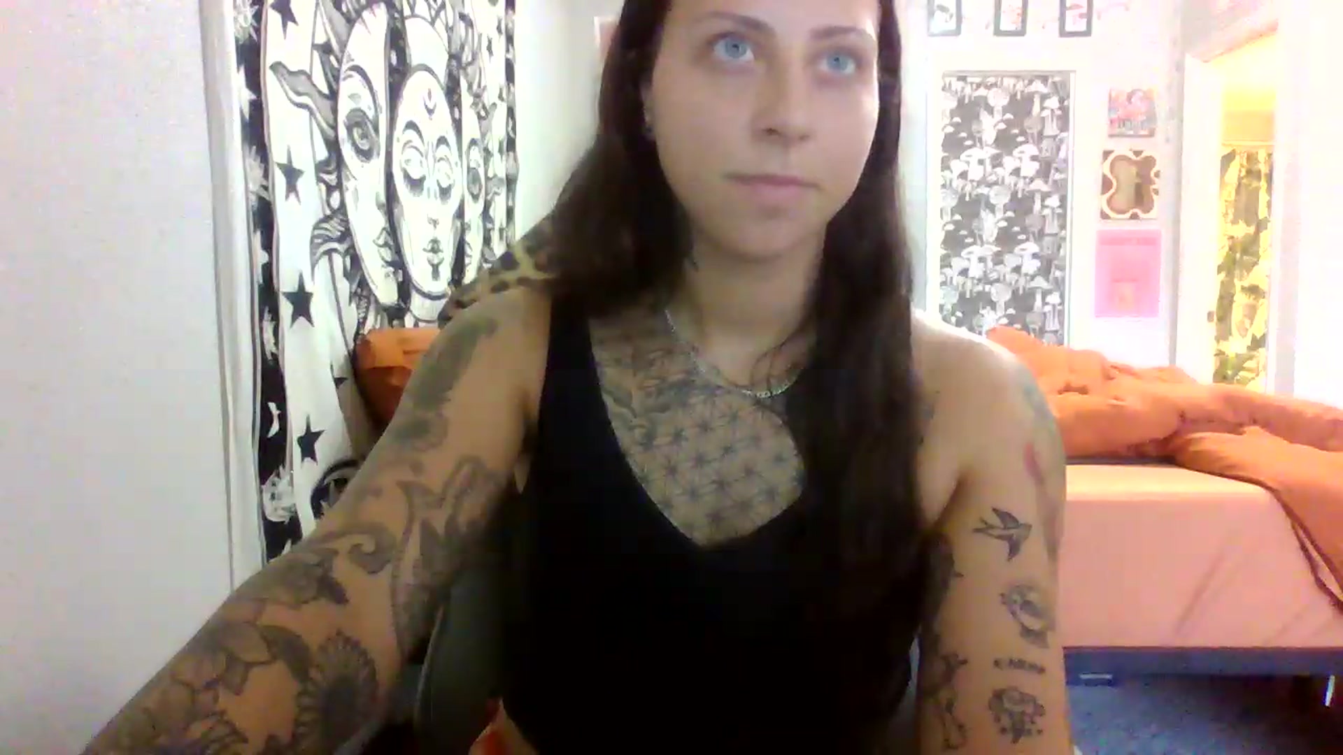 Gallery image thumbnail from LuckyLucy's myfreecams stream on, 05/31/2026, 20:23 image 7 of 20
