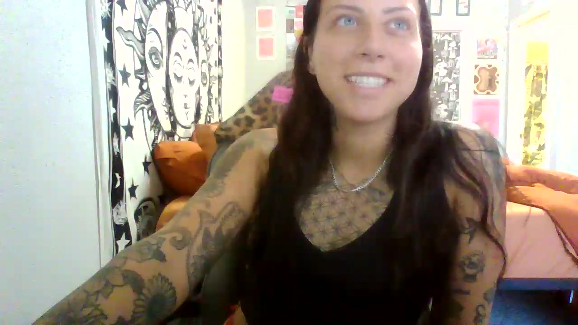 Gallery image thumbnail from LuckyLucy's myfreecams stream on, 05/31/2026, 20:23 image 16 of 20