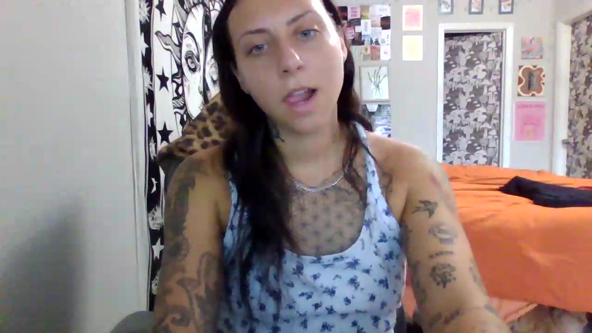Gallery image thumbnail from LuckyLucy's myfreecams stream on, 06/01/2026, 20:21 image 19 of 20