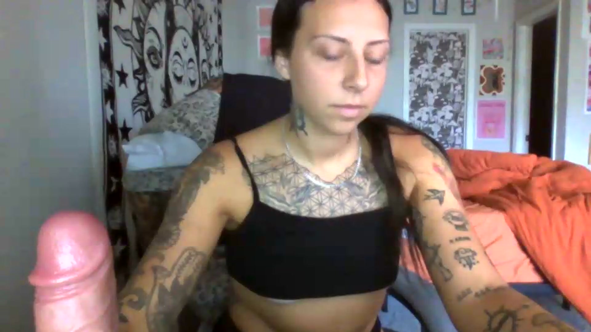 Gallery image thumbnail from LuckyLucy's myfreecams stream on, 06/07/2026, 15:37 image 9 of 20