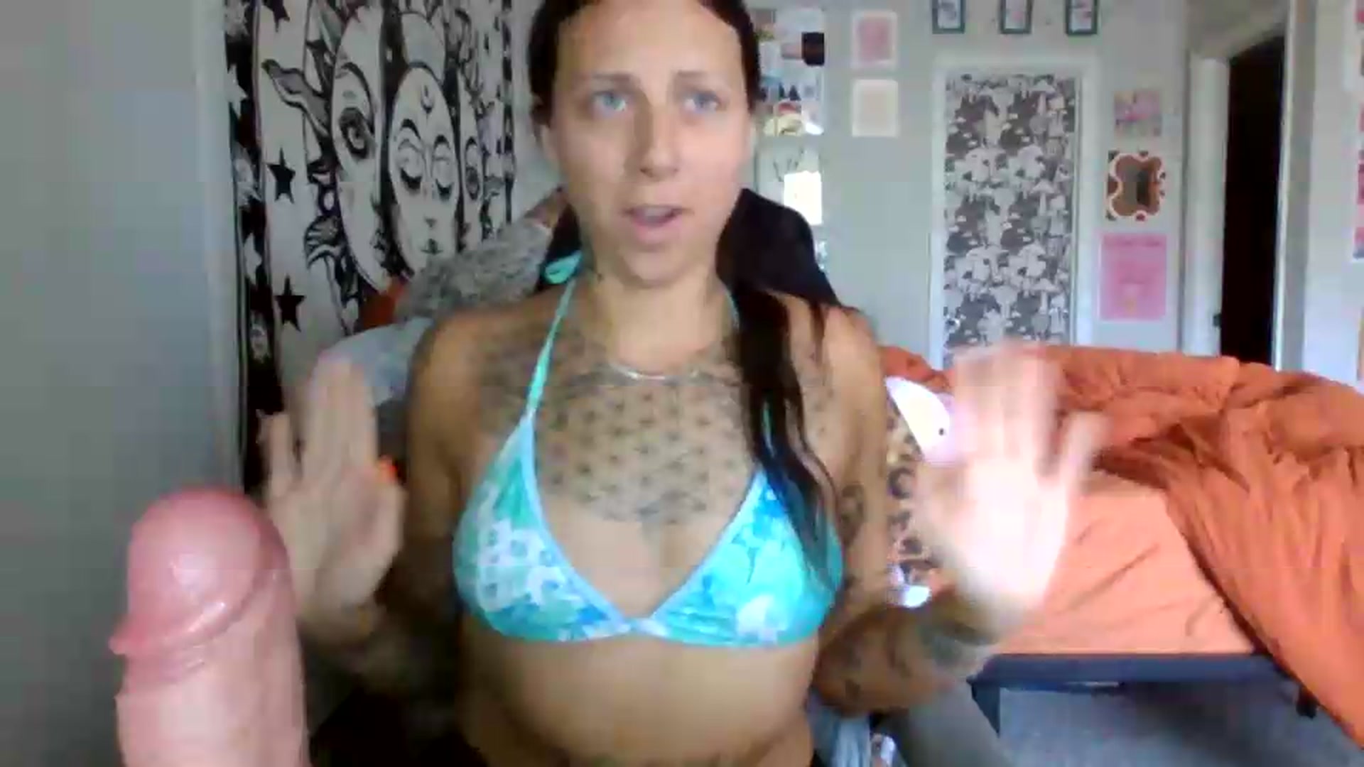 Gallery image thumbnail from LuckyLucy's myfreecams stream on, 06/07/2026, 15:37 image 14 of 20