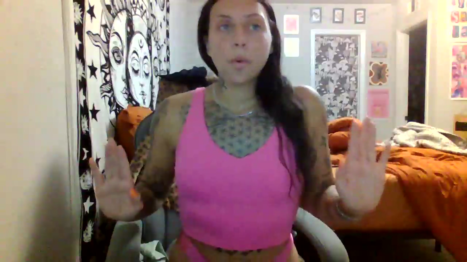 Gallery image thumbnail from LuckyLucy's myfreecams stream on, 06/08/2026, 01:01 image 12 of 20