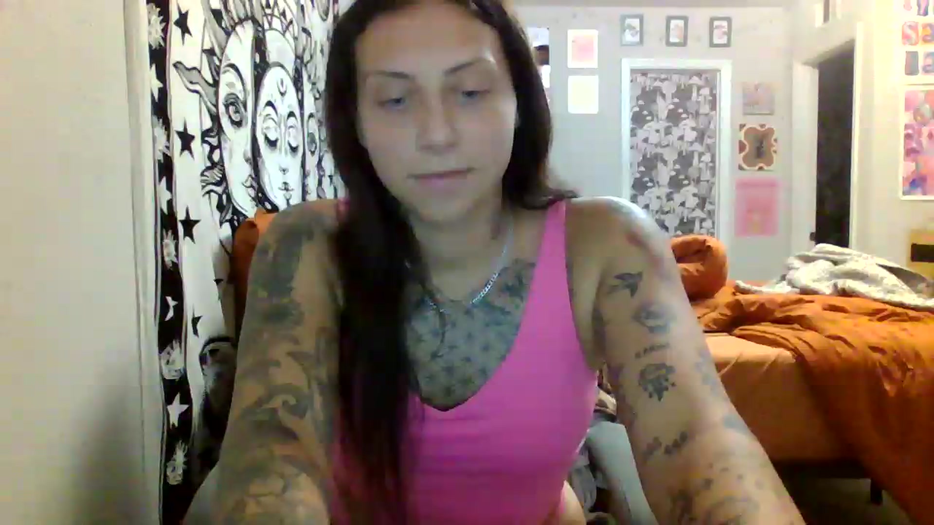 Gallery image thumbnail from LuckyLucy's myfreecams stream on, 06/08/2026, 01:01 image 15 of 20