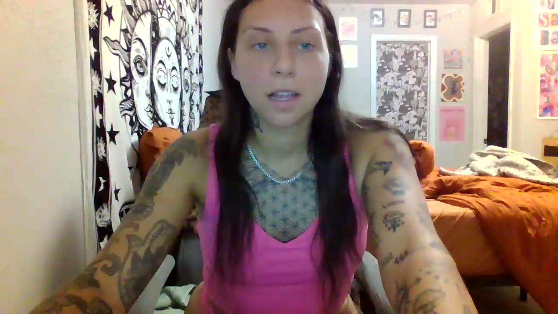 Gallery image thumbnail from LuckyLucy's myfreecams stream on, 06/08/2026, 01:01 image 10 of 20