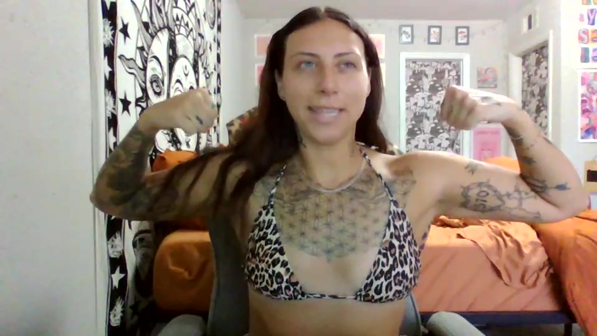 Gallery image thumbnail from LuckyLucy's myfreecams stream on, 06/12/2026, 20:07 image 5 of 20