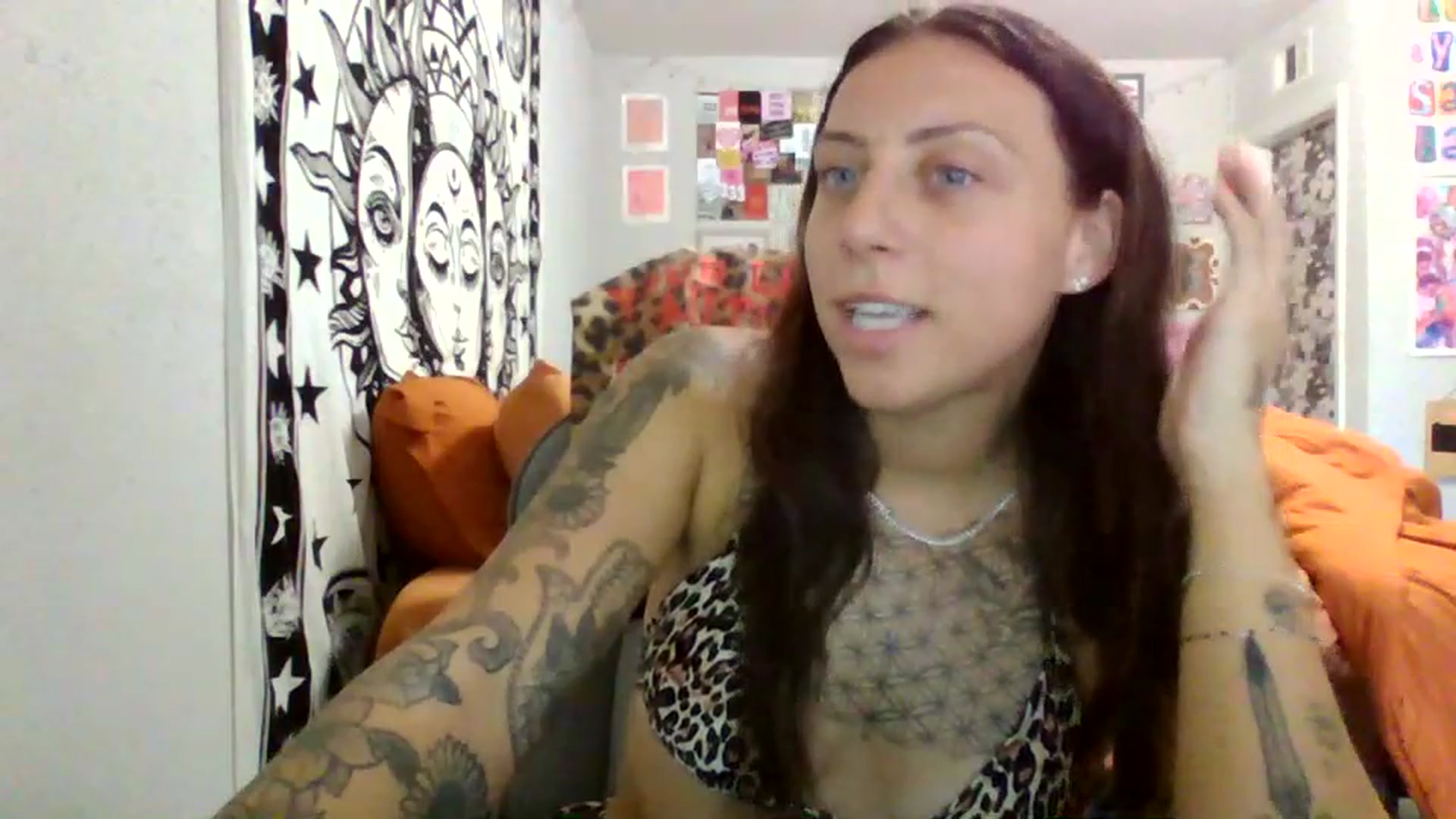 Gallery image thumbnail from LuckyLucy's myfreecams stream on, 06/12/2026, 20:07 image 14 of 20