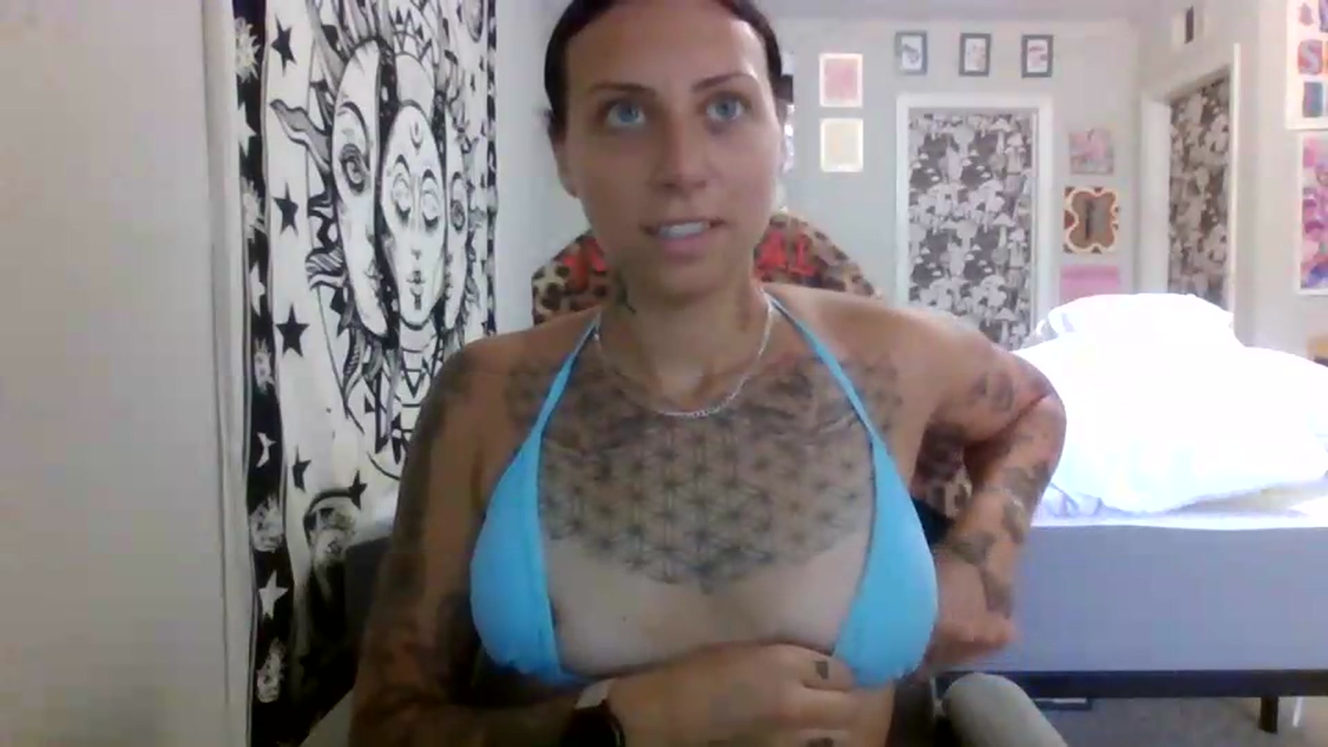 Gallery image thumbnail from LuckyLucy's myfreecams stream on, 06/14/2026, 18:26 image 18 of 20