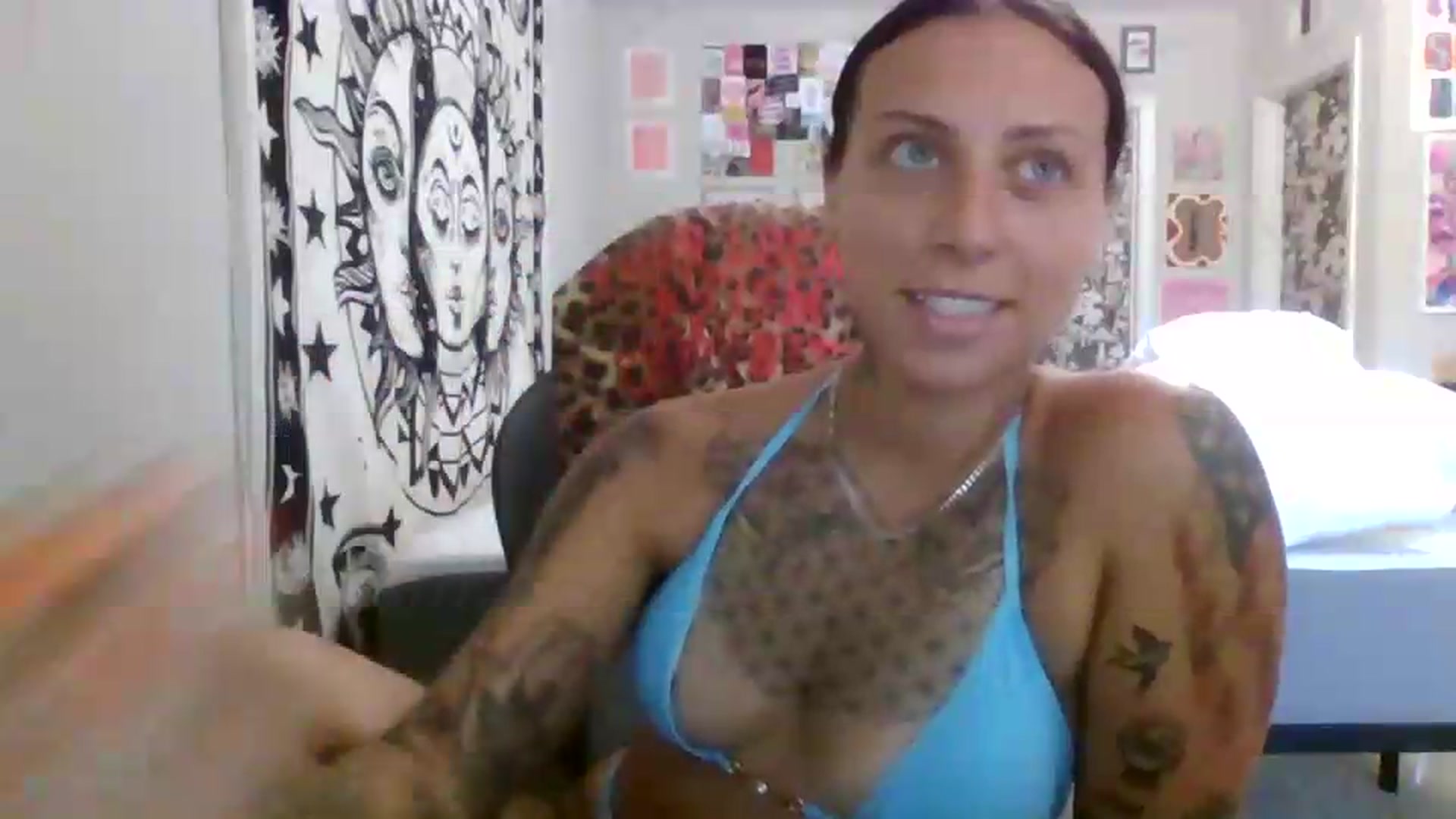 Gallery image thumbnail from LuckyLucy's myfreecams stream on, 06/14/2026, 18:26 image 4 of 20