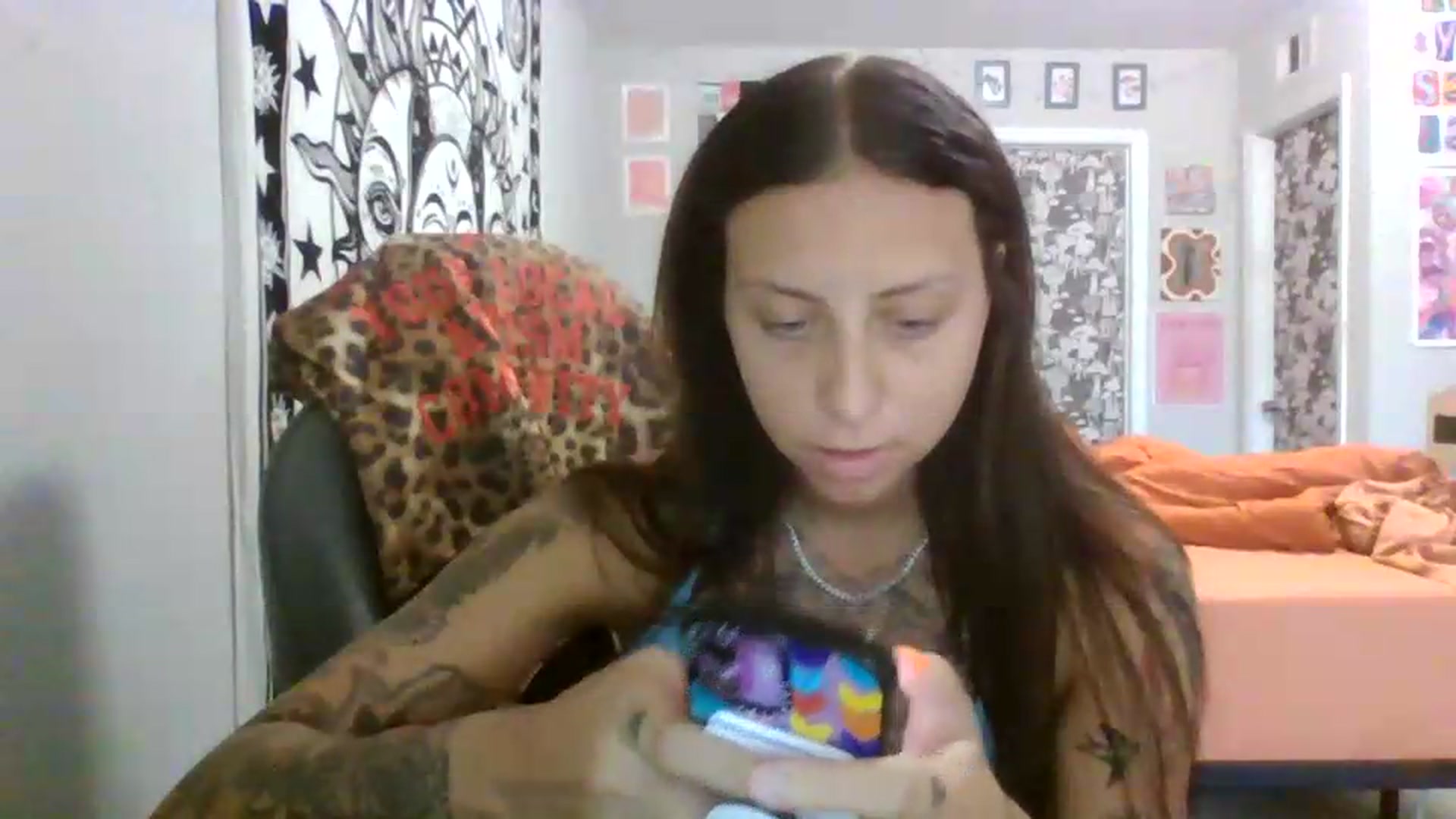 Gallery image thumbnail from LuckyLucy's myfreecams stream on, 06/18/2026, 20:46 image 10 of 20