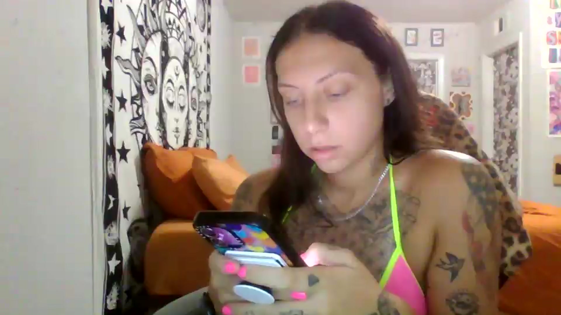 Gallery image thumbnail from LuckyLucy's myfreecams stream on, 06/20/2026, 18:22 image 2 of 20