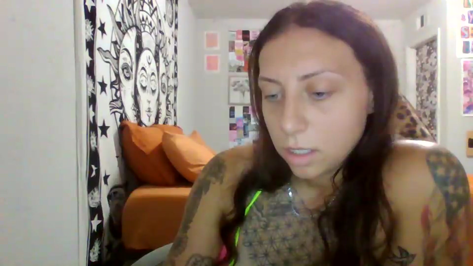 Gallery image thumbnail from LuckyLucy's myfreecams stream on, 06/20/2026, 18:22 image 18 of 20