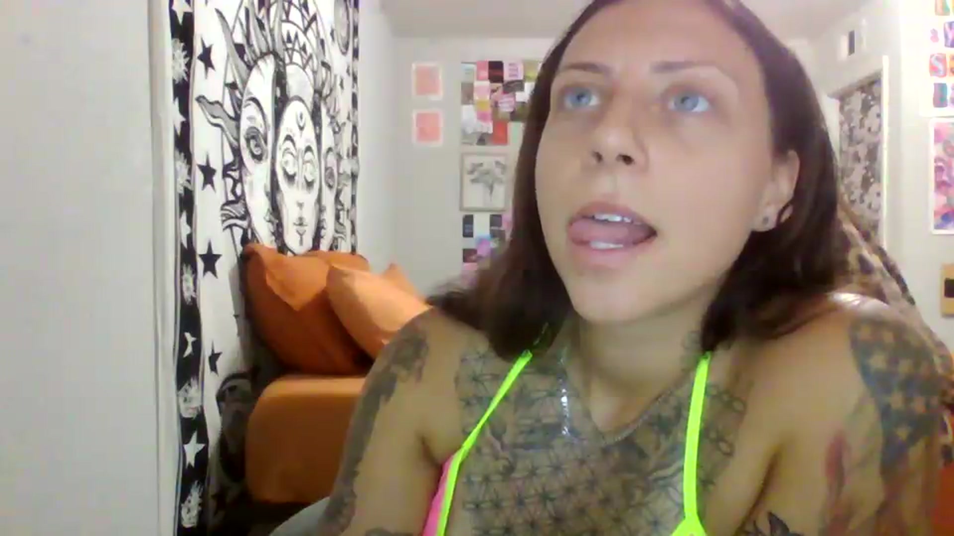 Gallery image thumbnail from LuckyLucy's myfreecams stream on, 06/20/2026, 18:22 image 11 of 20