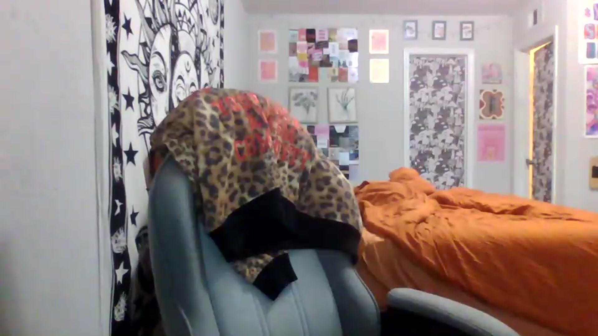 Gallery image thumbnail from LuckyLucy's myfreecams stream on, 06/20/2026, 19:15 image 14 of 20