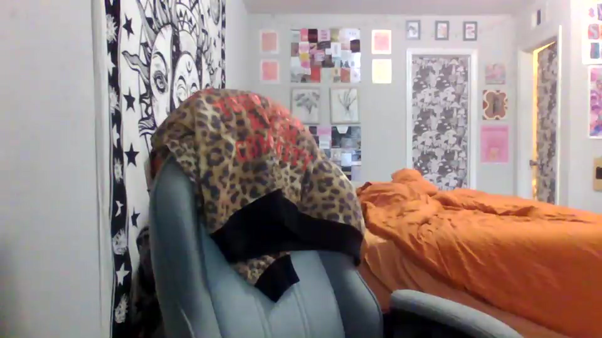Gallery image thumbnail from LuckyLucy's myfreecams stream on, 06/20/2026, 19:15 image 12 of 20