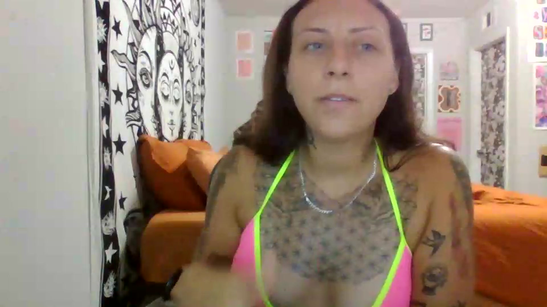 Gallery image thumbnail from LuckyLucy's myfreecams stream on, 06/20/2026, 21:42 image 7 of 20