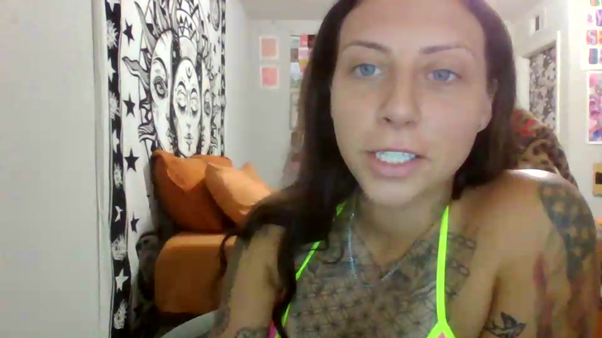 Gallery image thumbnail from LuckyLucy's myfreecams stream on, 06/20/2026, 21:42 image 12 of 20