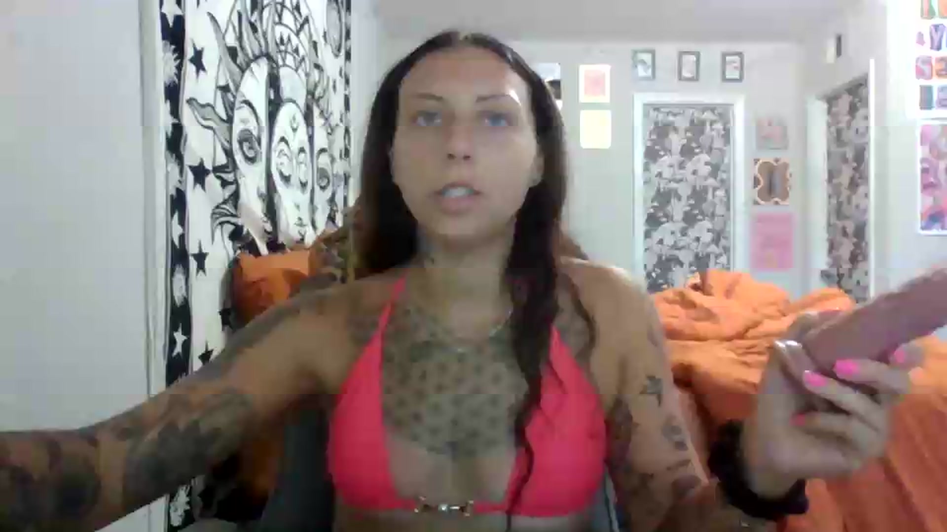 Gallery image thumbnail from LuckyLucy's myfreecams stream on, 06/22/2026, 20:22 image 5 of 20