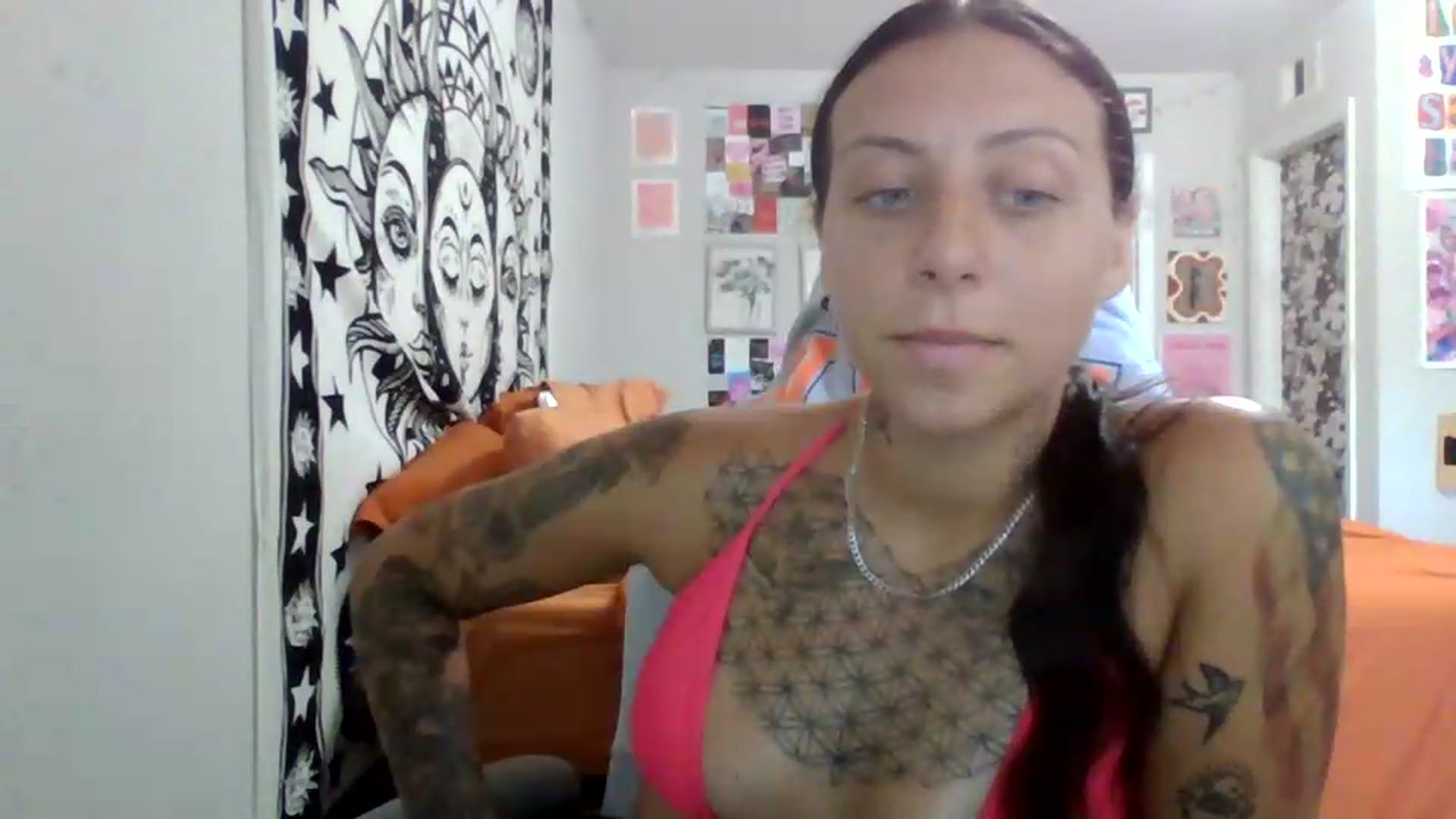 Gallery image thumbnail from LuckyLucy's myfreecams stream on, 07/05/2026, 16:28 image 11 of 20