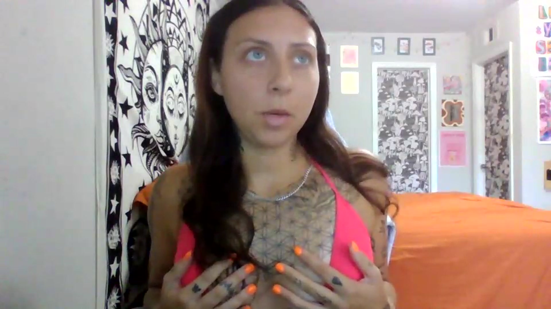 Gallery image thumbnail from LuckyLucy's myfreecams stream on, 07/05/2026, 17:20 image 6 of 20