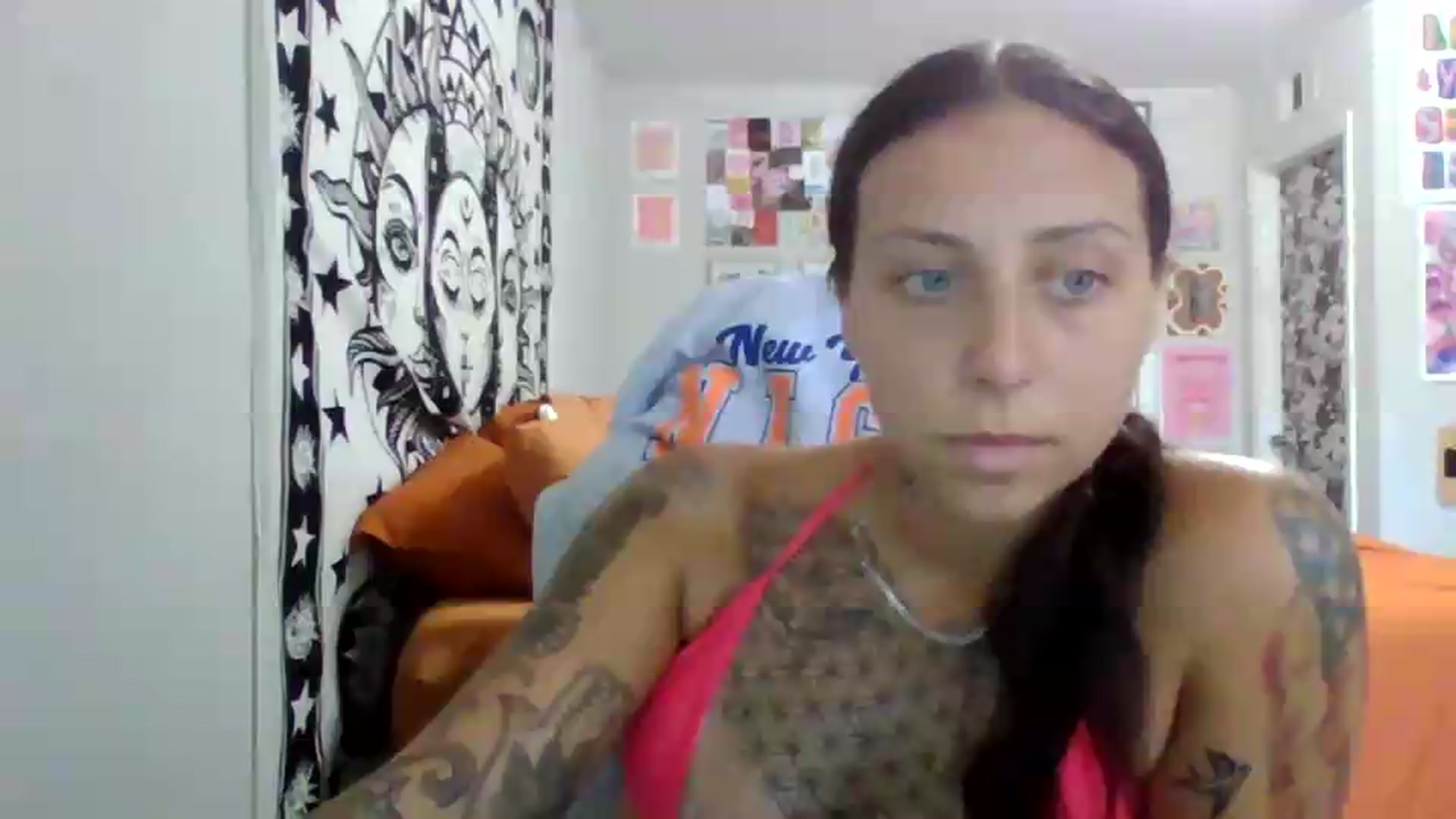 Gallery image thumbnail from LuckyLucy's myfreecams stream on, 07/05/2026, 17:20 image 17 of 20