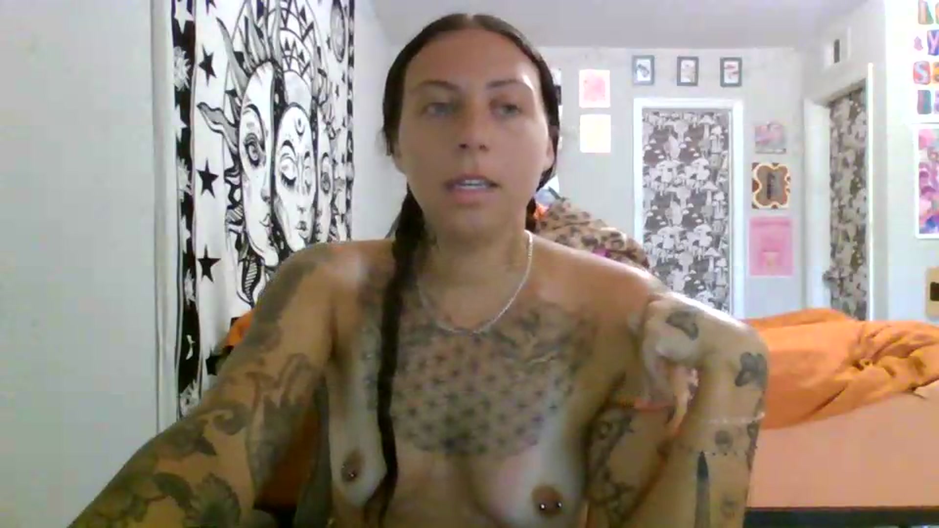 Gallery image thumbnail from LuckyLucy's myfreecams stream on, 07/19/2026, 16:39 image 9 of 20