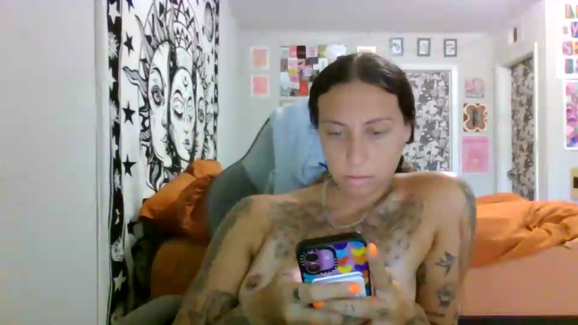 Gallery image thumbnail from LuckyLucy's myfreecams stream on, 07/19/2026, 16:39 image 19 of 20