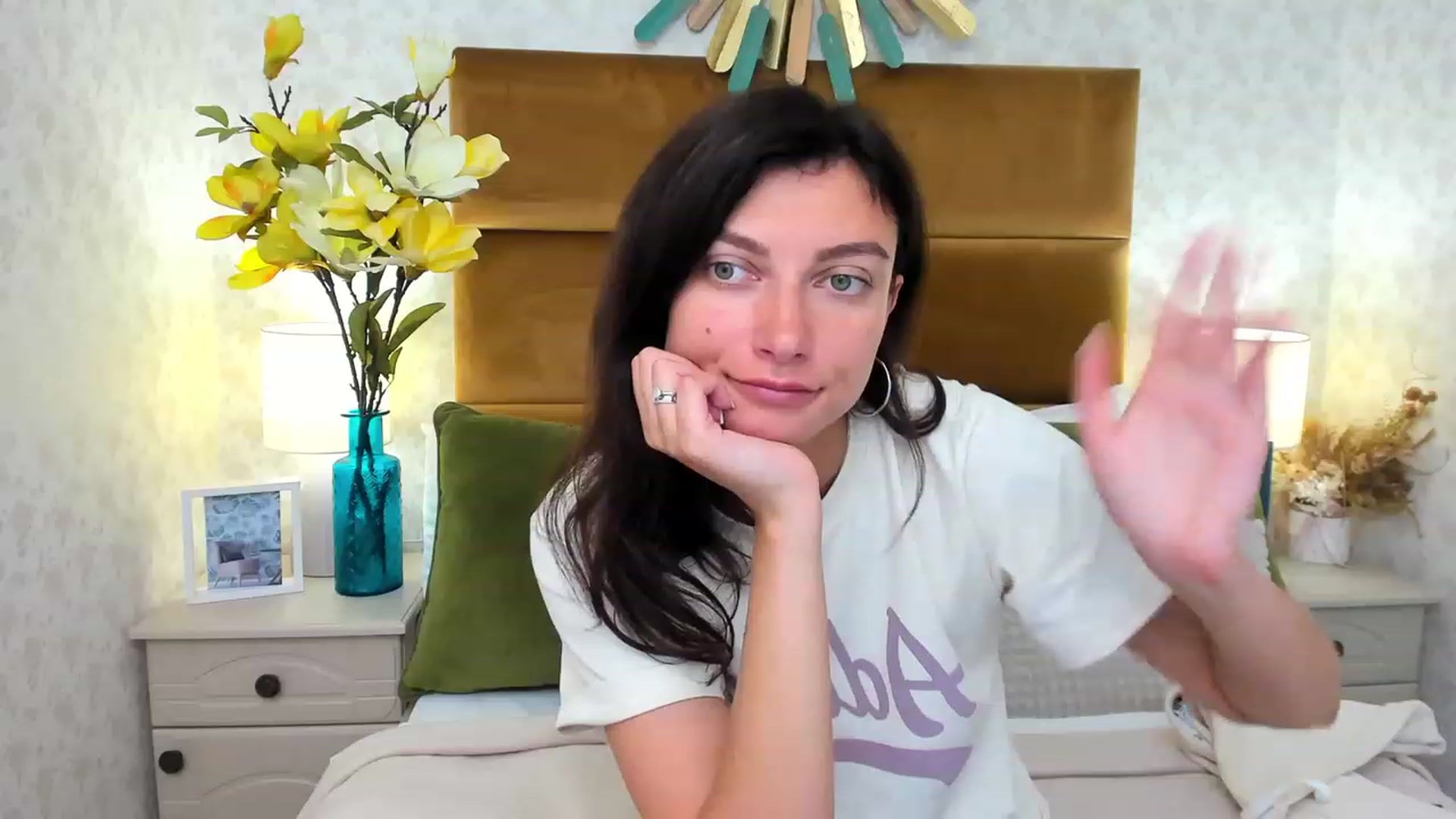Gallery image thumbnail from LuckySandra's myfreecams stream on, 07/28/2023, 11:59 image 19 of 20