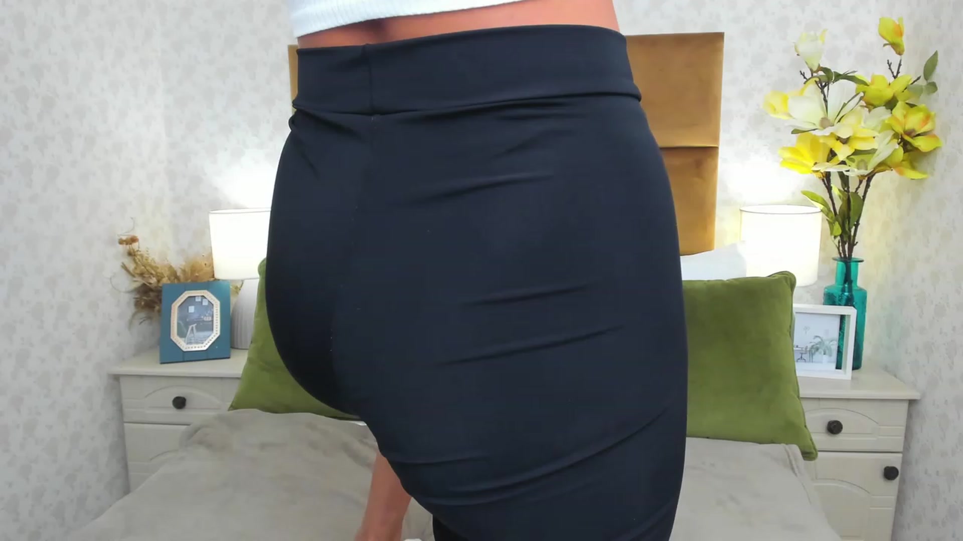 Gallery image thumbnail from LuckySandra's myfreecams stream on, 08/24/2023, 11:47 image 17 of 20