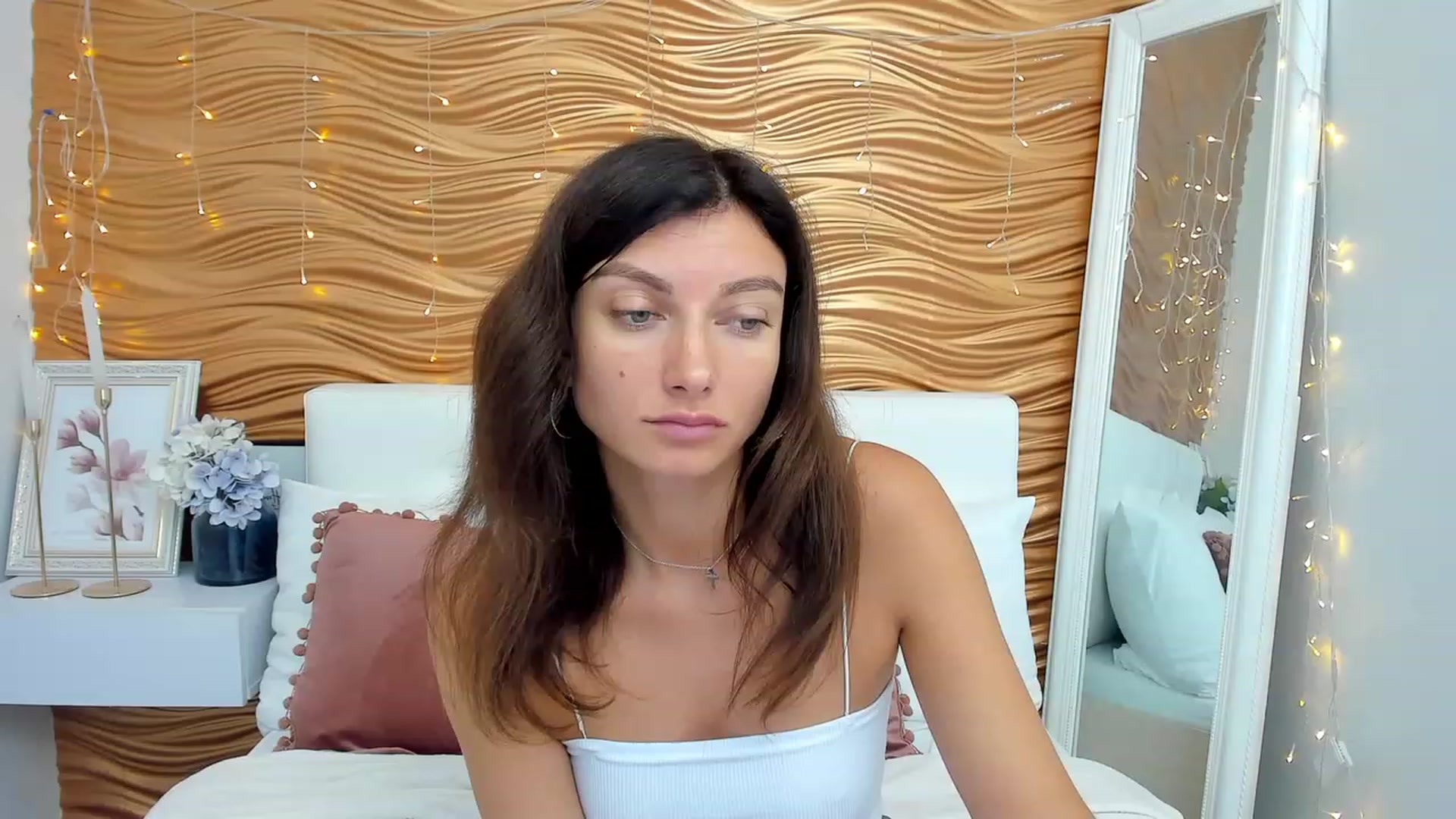 Gallery image thumbnail from LuckySandra's myfreecams stream on, 09/03/2023, 09:39 image 5 of 20