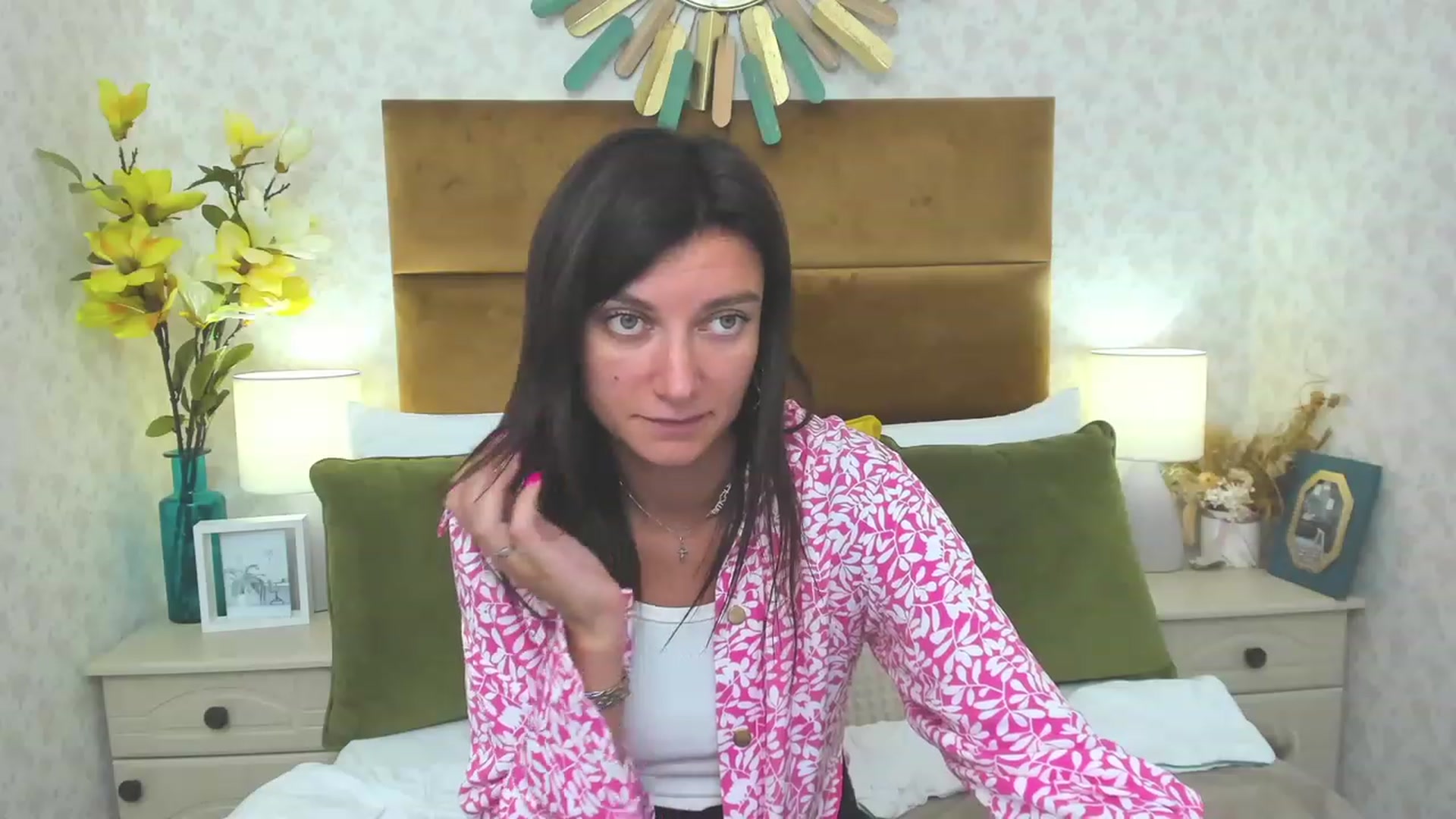 Gallery image thumbnail from LuckySandra's myfreecams stream on, 09/07/2023, 11:58 image 18 of 20