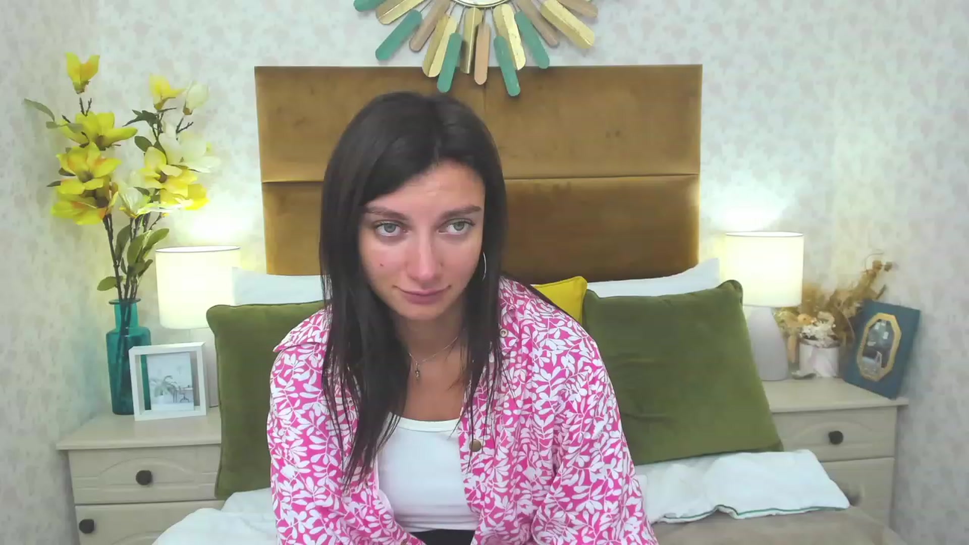 Gallery image thumbnail from LuckySandra's myfreecams stream on, 09/07/2023, 11:58 image 9 of 20