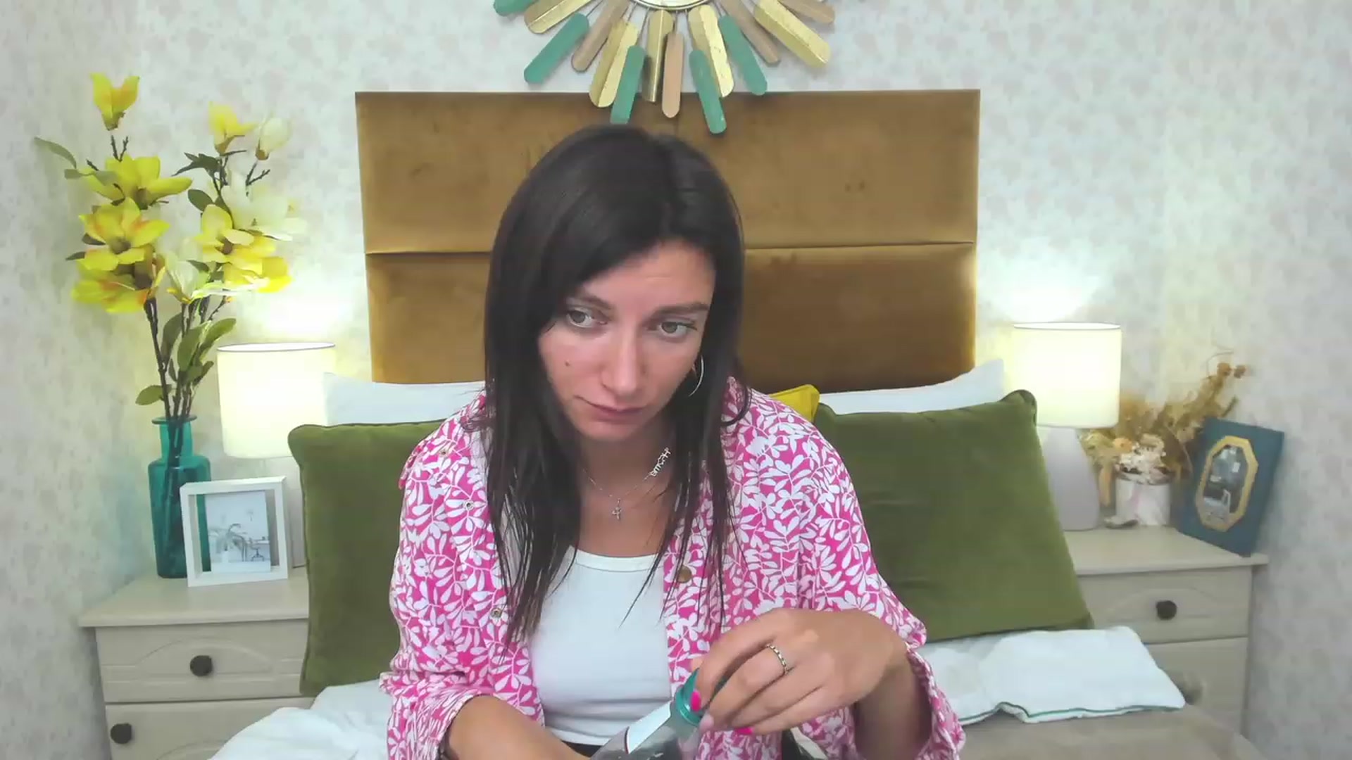 Gallery image thumbnail from LuckySandra's myfreecams stream on, 09/07/2023, 11:58 image 19 of 20