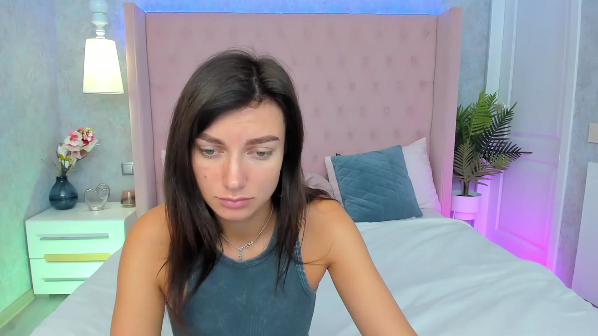Gallery image thumbnail from LuckySandra's myfreecams stream on, 09/18/2023, 07:23 image 14 of 20