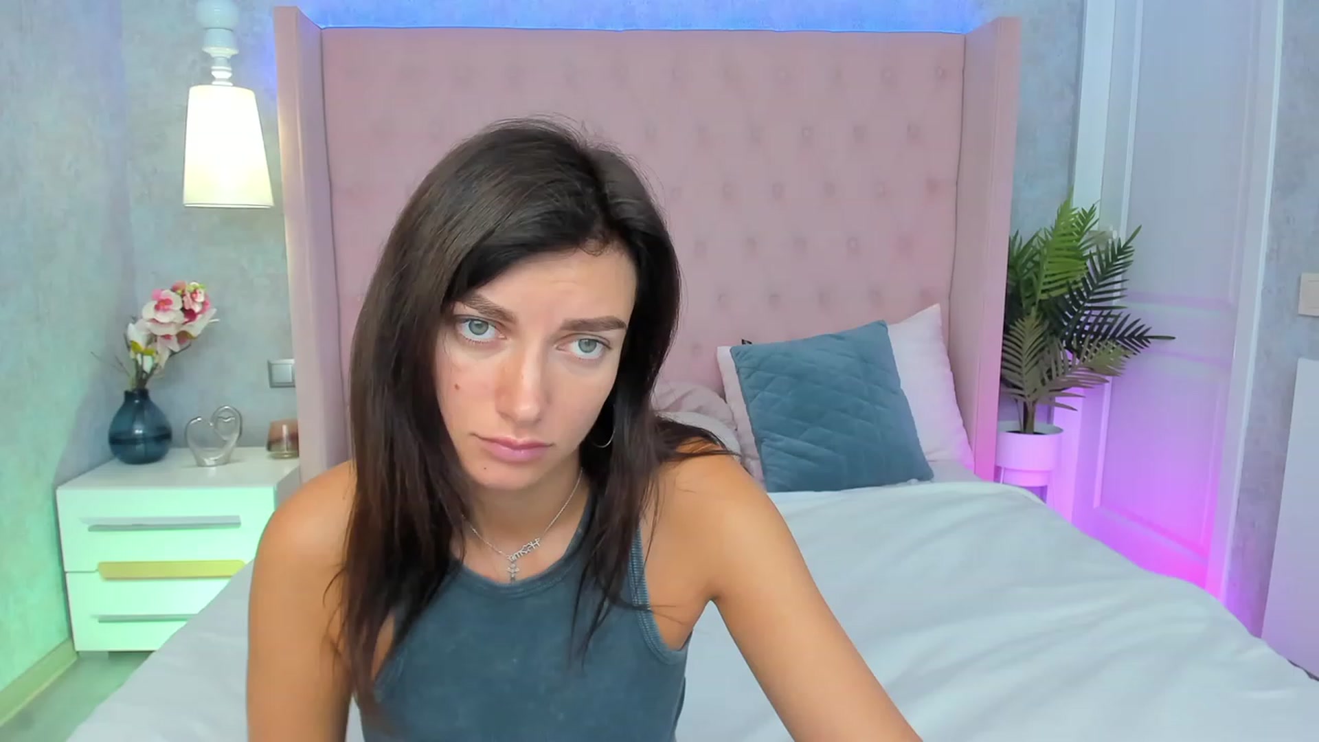 Gallery image thumbnail from LuckySandra's myfreecams stream on, 09/18/2023, 07:23 image 15 of 20