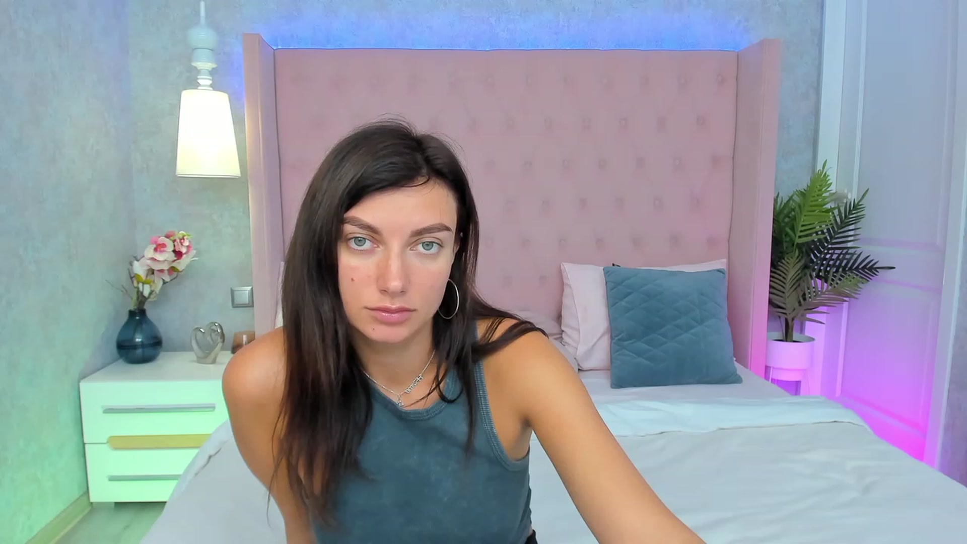 Gallery image thumbnail from LuckySandra's myfreecams stream on, 09/18/2023, 10:58 image 20 of 20