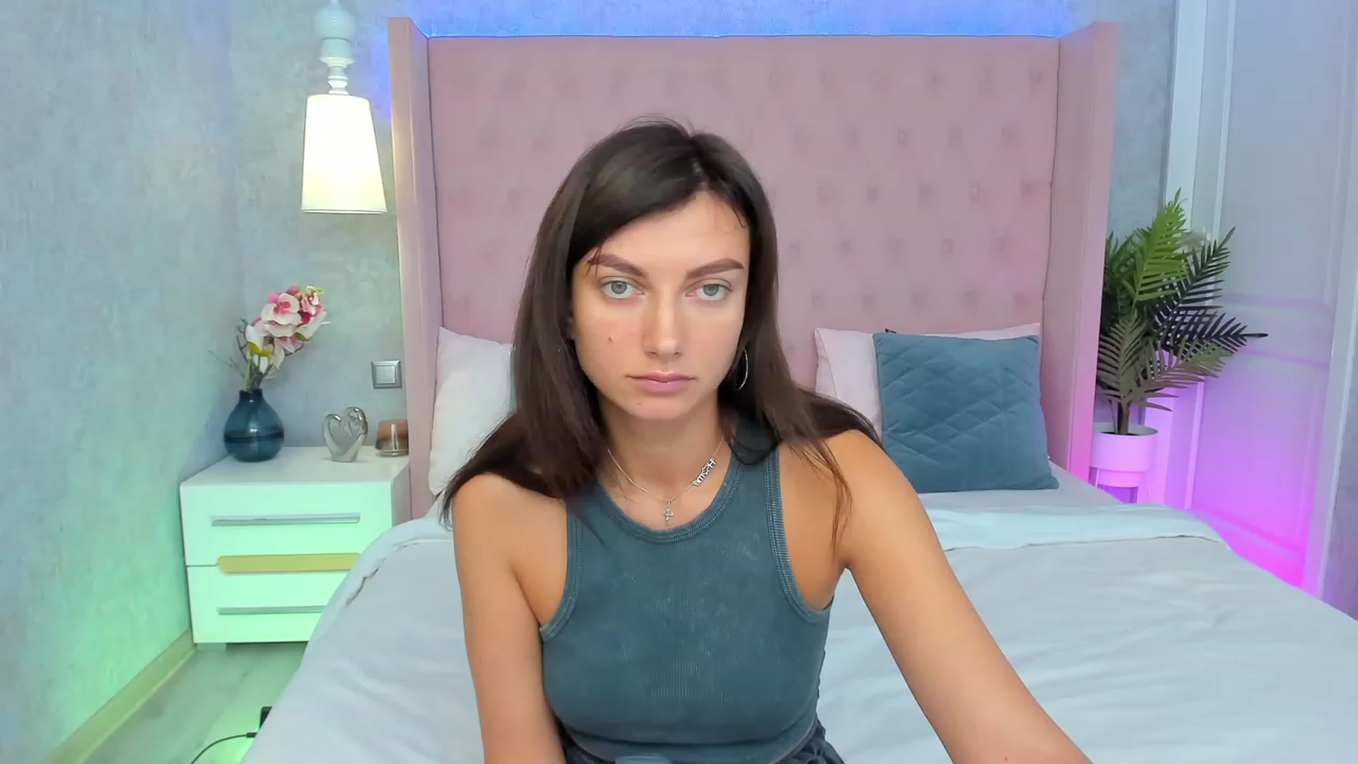 Gallery image thumbnail from LuckySandra's myfreecams stream on, 09/18/2023, 11:51 image 19 of 20